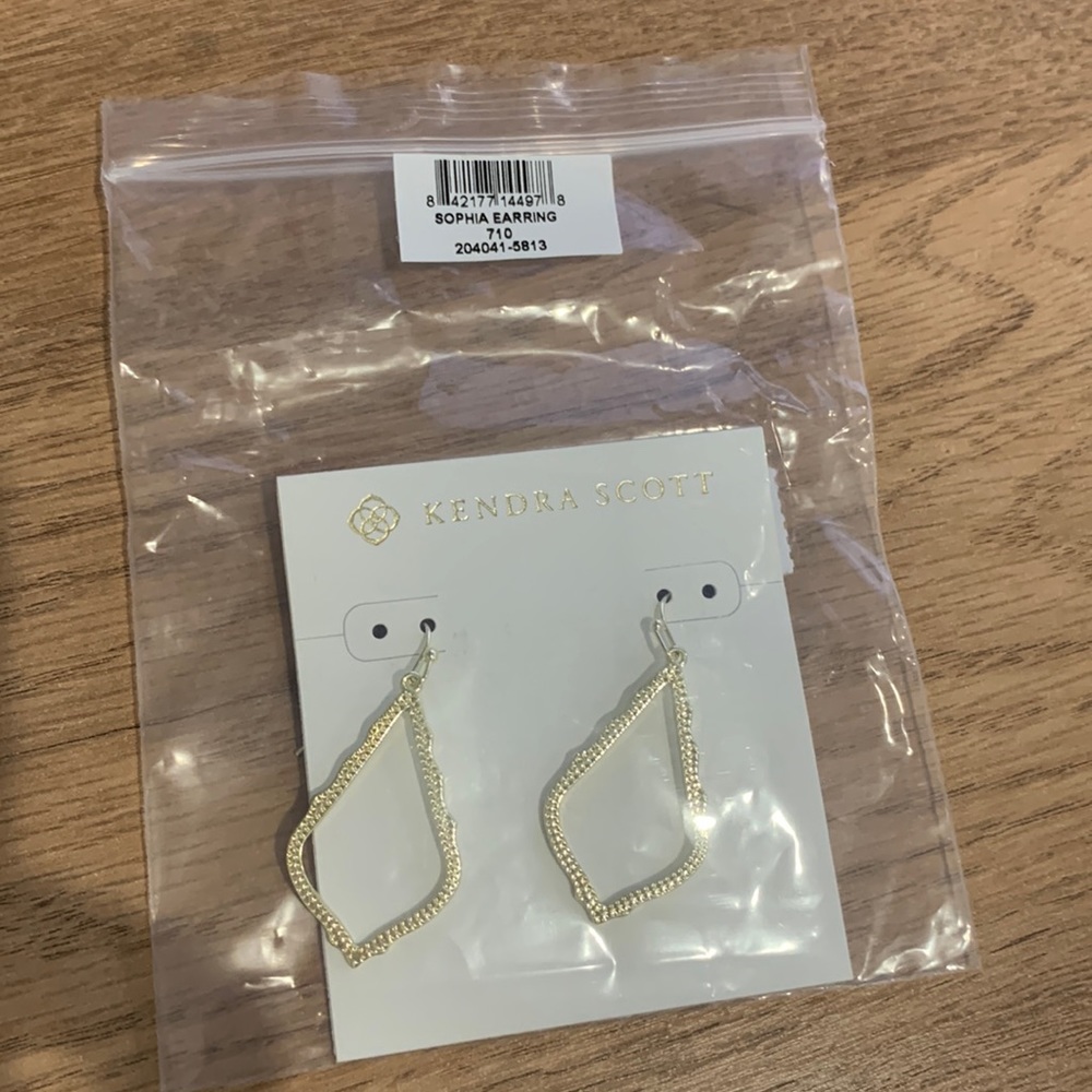 NWT Kendra Scott gold Sophia Earring